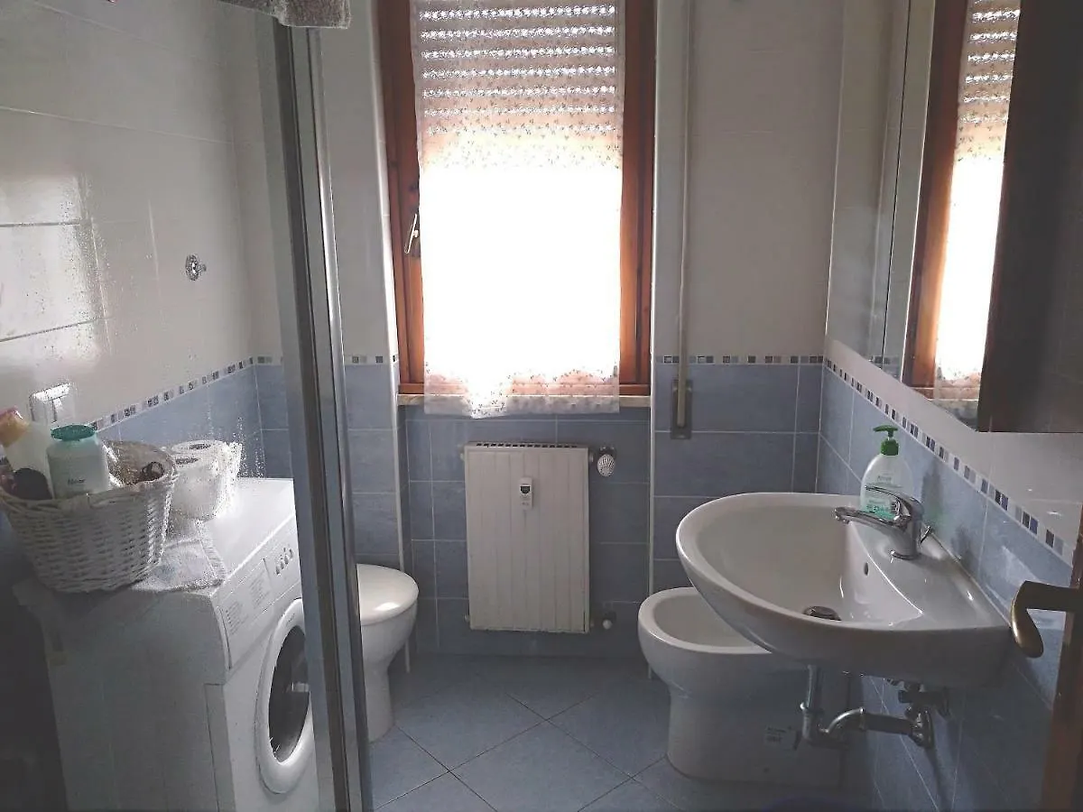 Yellow Submarine Freeparking Petfriendly Rapallo Italien